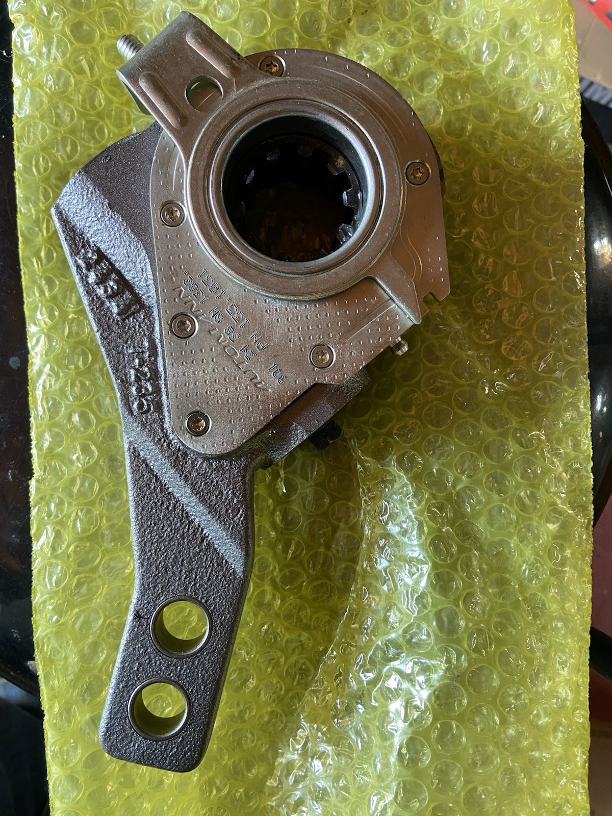 New Automann 135.1031 Automatic Slack Adjuster 5.5-6.5 p/n M807022 , 40110143