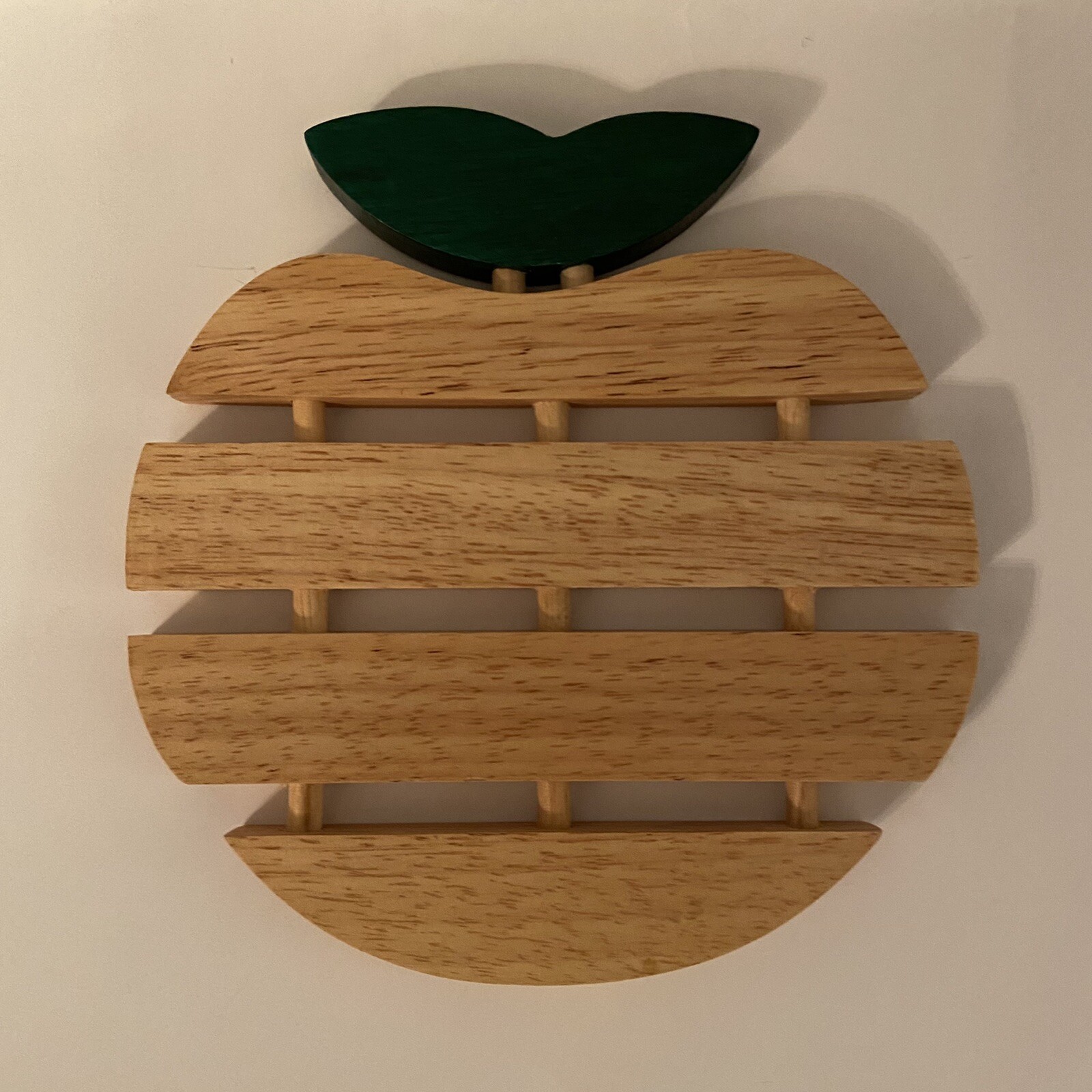 Slatted Doweled Apple Shaped Wooden Trivet Hot Pad Green Leaf EUC