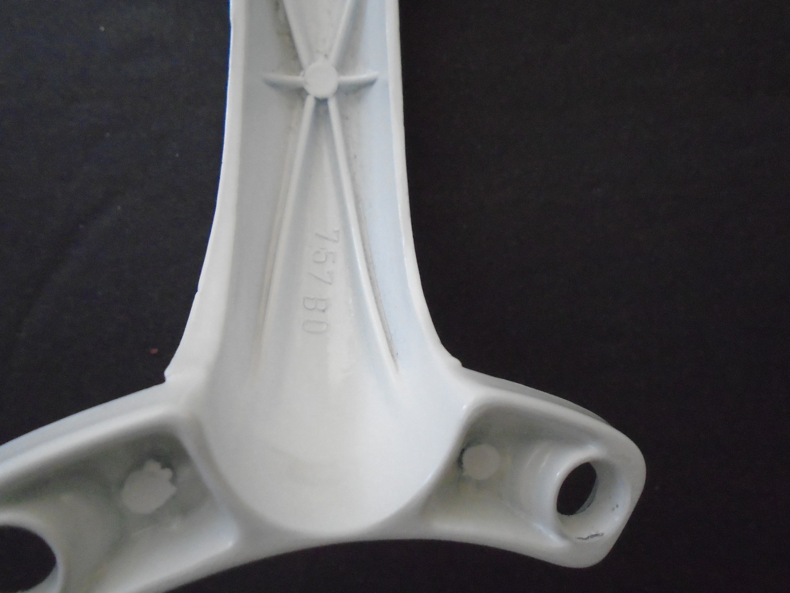 QUORUM CEILING FAN REPLACEMENT ARM BRIGHT WHITE PART AN 757B0