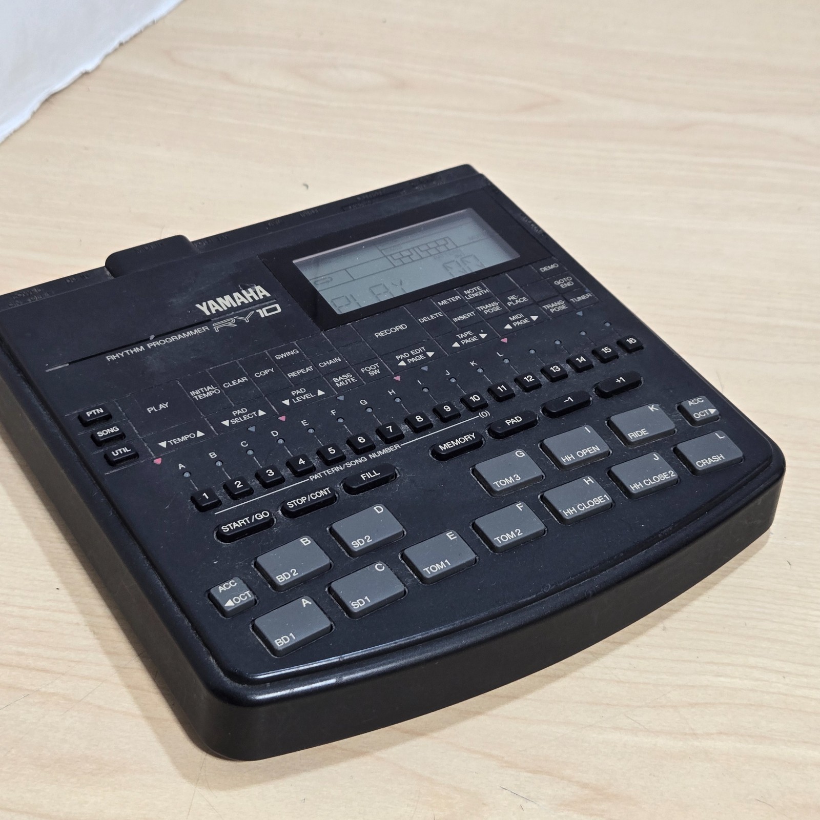 Yamaha RY10 Rhythm Programmer drum machine