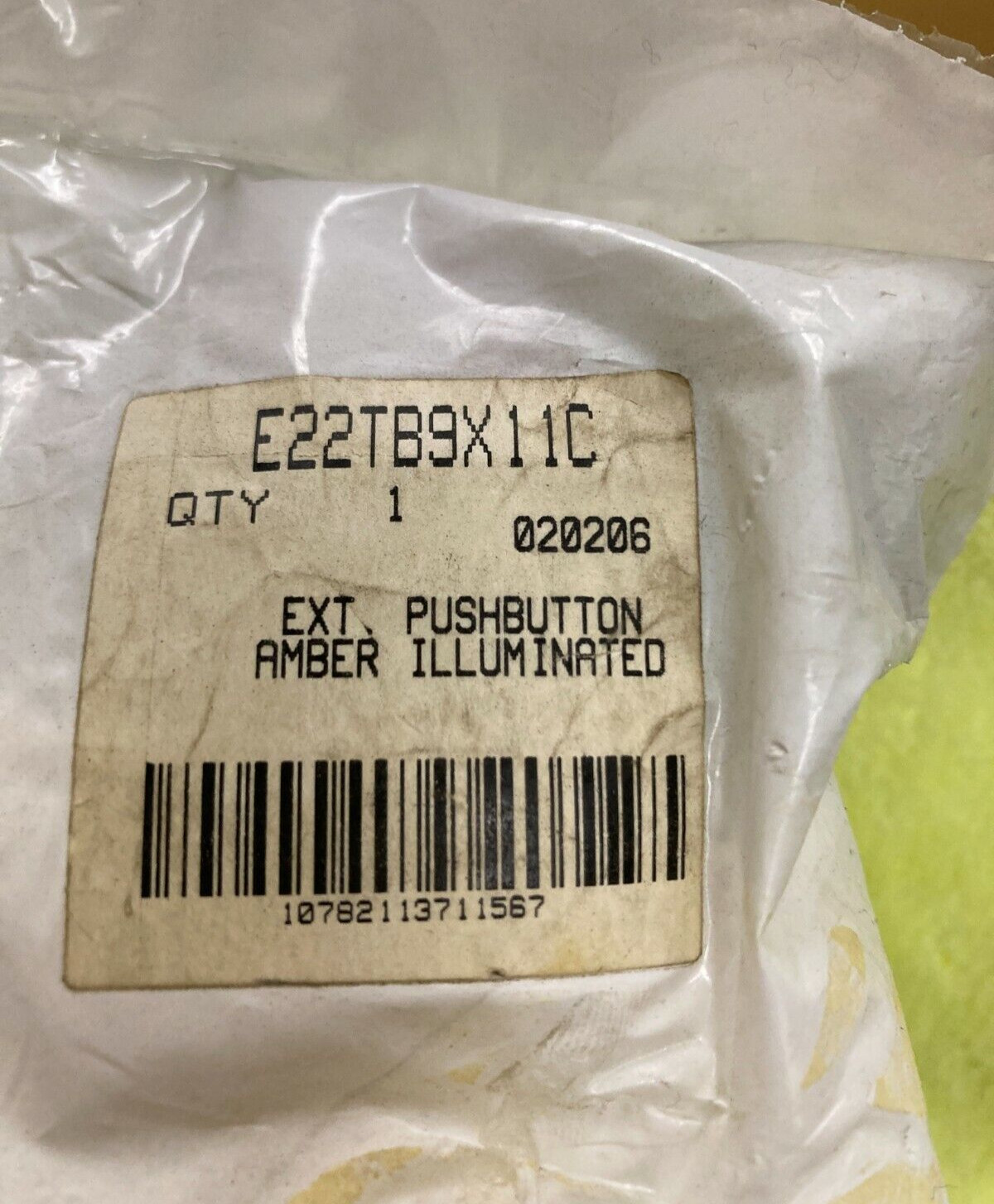 Cutler-Hammer E22TB9X11C Ext. Push Button Amber Illum. / E22TL1 Transformer Unit