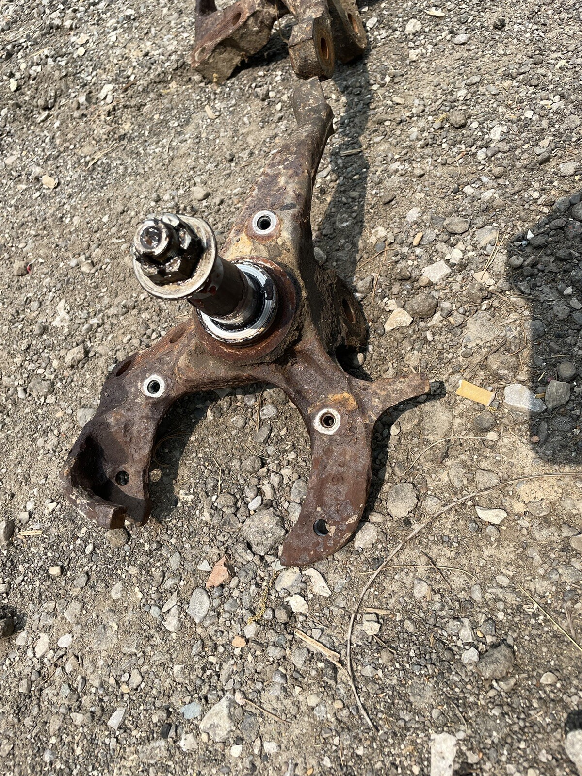 82-92 Camaro Firebird Trans Am FRONT SPINDLES KNUCKLE DRIVER AND PASSENGER Oem