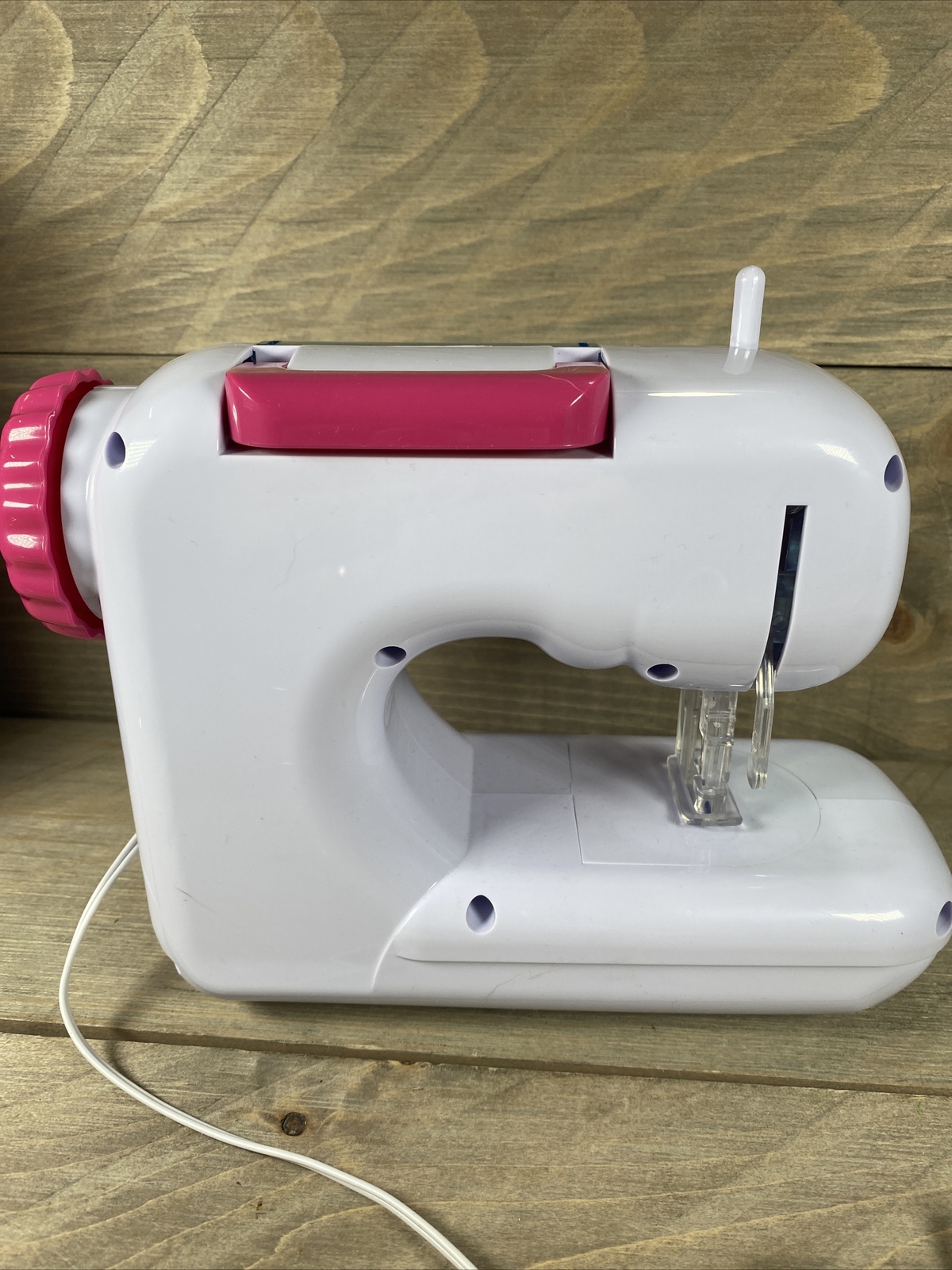 Singer A2213 EZ-Stitch Chainstitch Sewing Machine