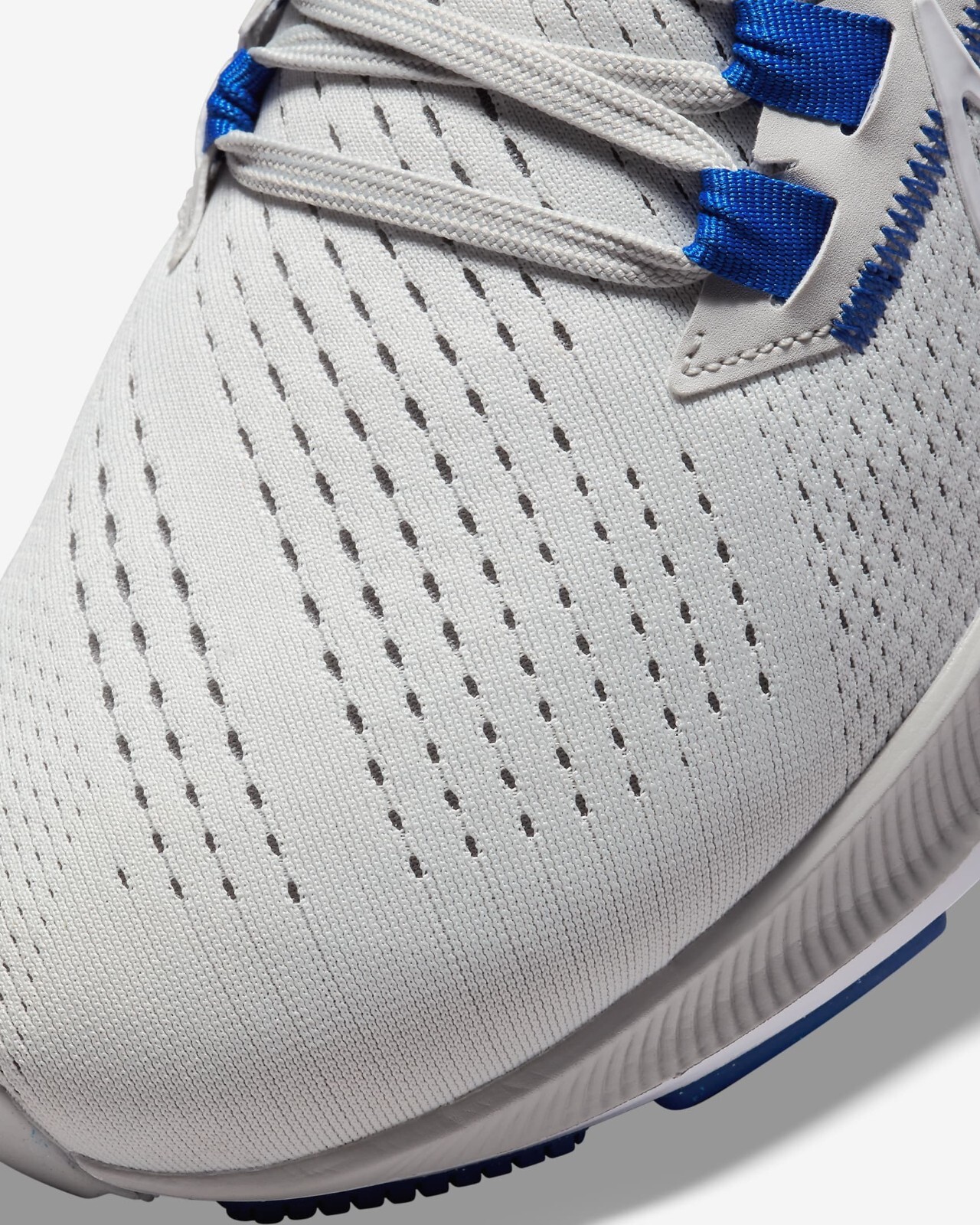 Nike Air Zoom Pegasus 38 Kentucky Wildcats Sneakers (DJ0830 001) Multiple Sizes