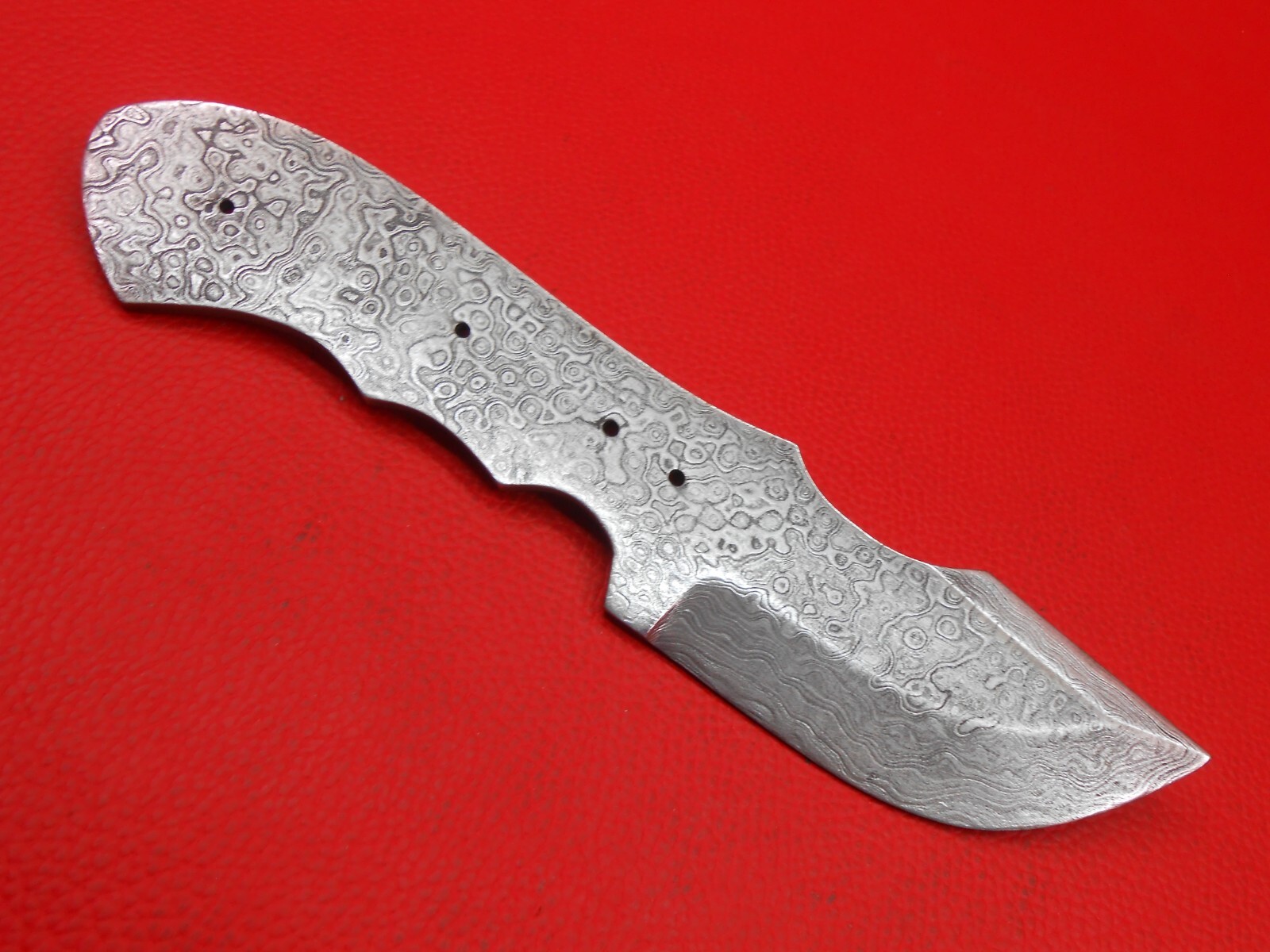 Custom Handmade Pattern Damascus Steel Tracker knife blade blank For Supply S119