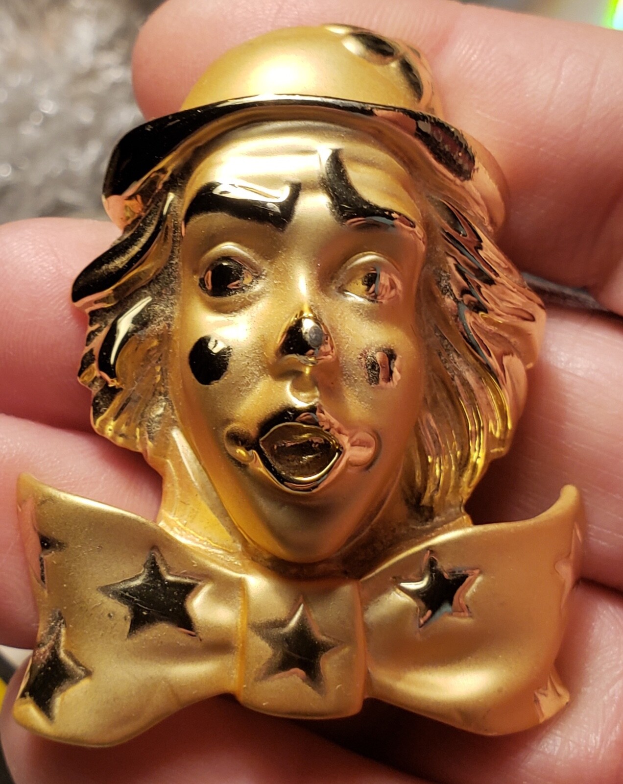 CLOWN Gold-Tone 2" BROOCH Lapel Pin - Derby & Bow Tie