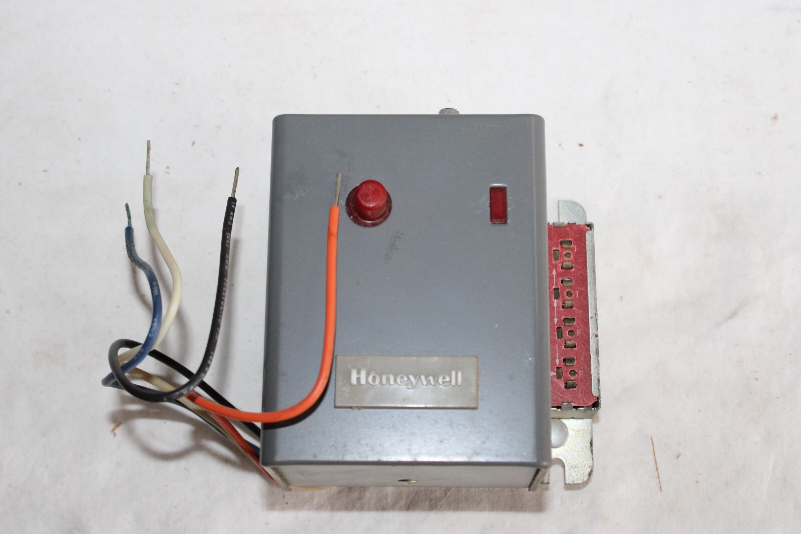 NOS HONEYWELL R8185E1016 Thermostat