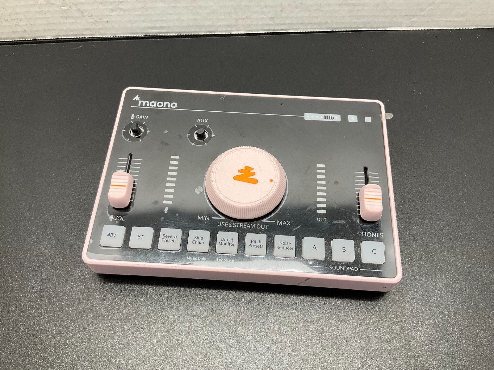 MAONO Streaming Audio Mixer, Audio Interface with Pro-preamp, Bluetooth,