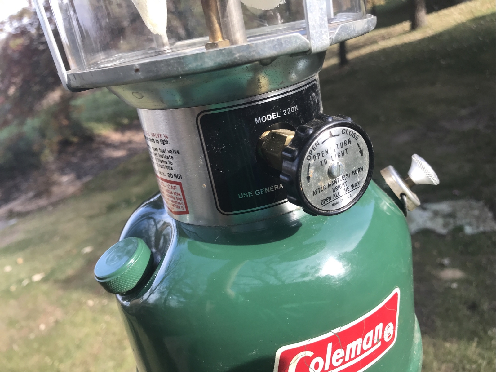 COLEMAN MODEL 220K LANTERN DATED 2/80