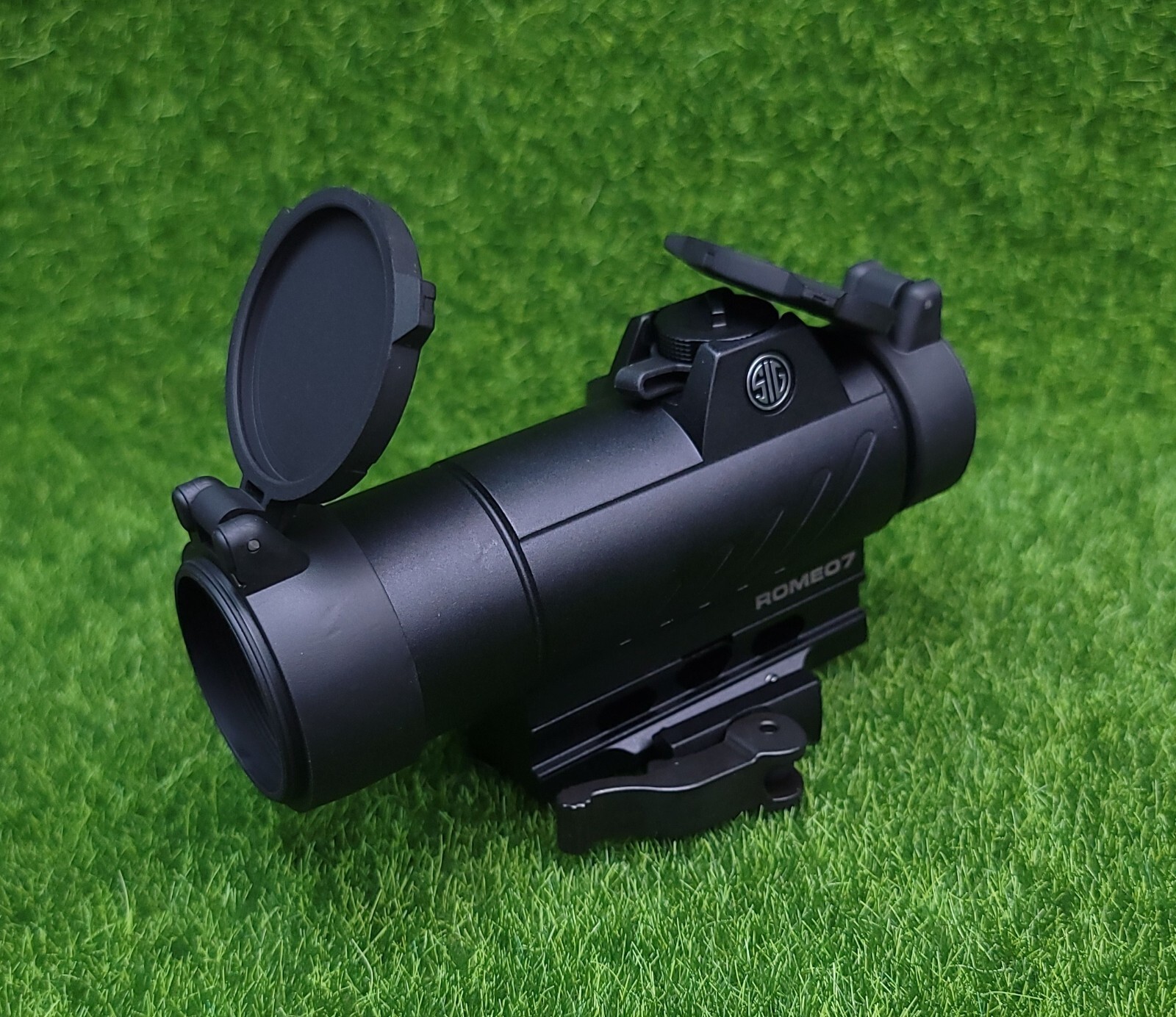 Sig Sauer ROMEO7 1x30mm Red Dot Sight w/ 3 MOA Dot Reticle - SOR71001