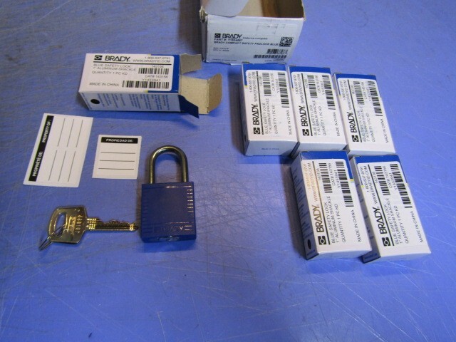 6 – Brady 143156 Compact Nylon Lockout Padlocks Y1524587. NEW in Box