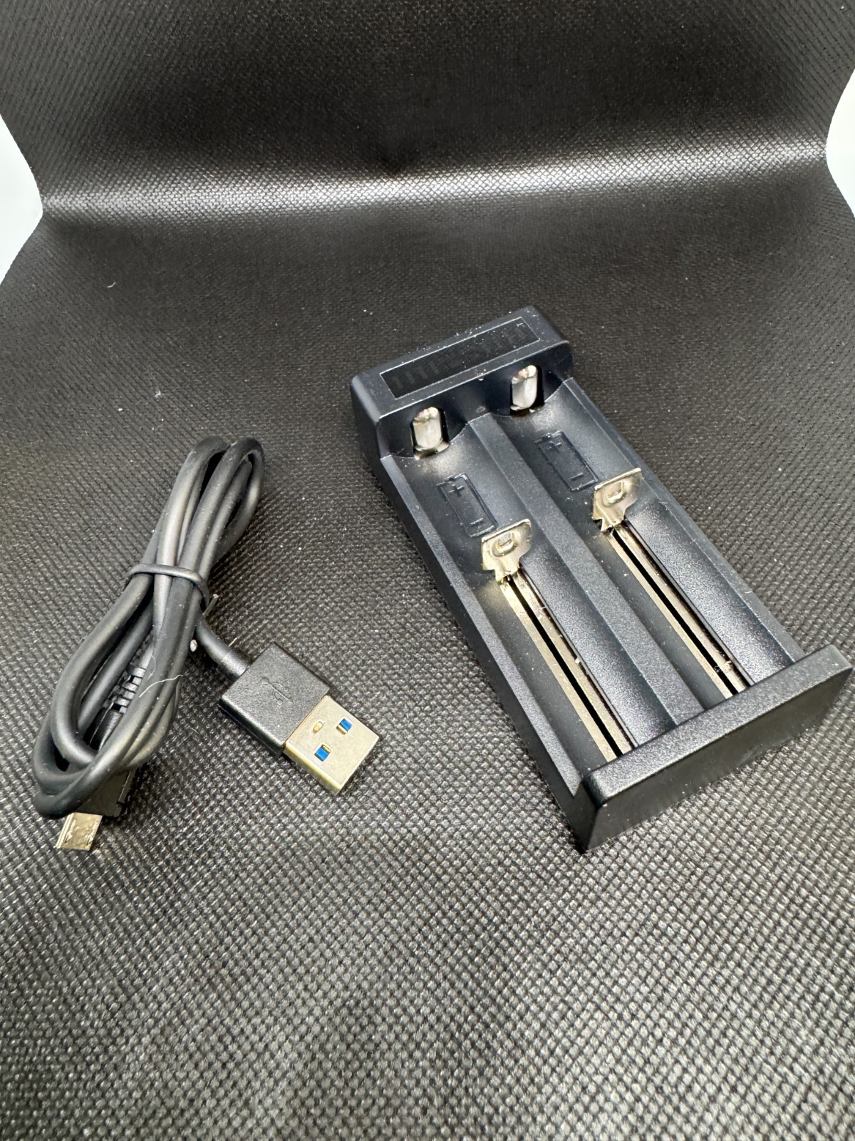 CamRanger2 Rechargeable, Replaceable Lithium-ion Battery And Charger