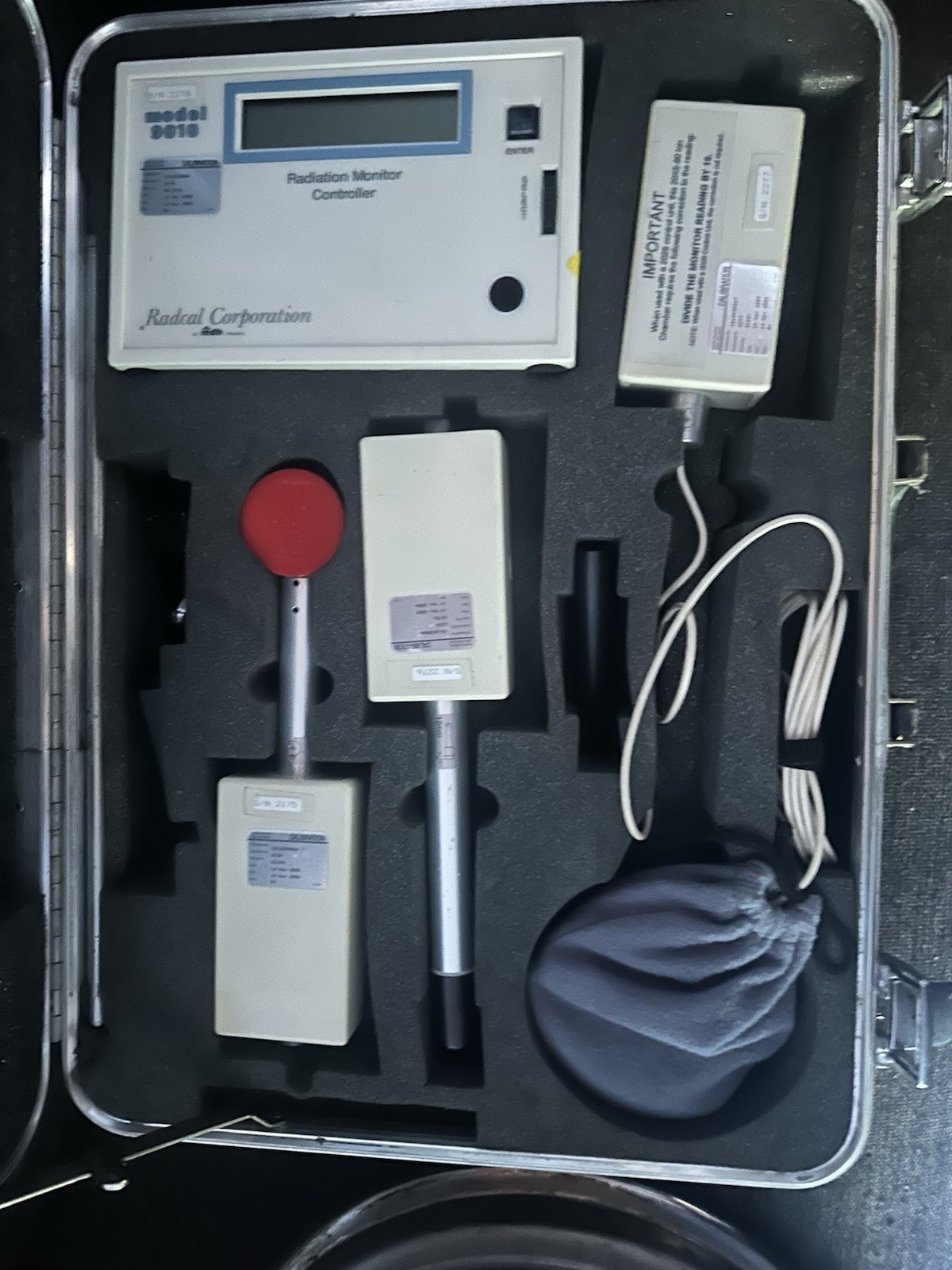 RadCal 9010 Radiation Monitor Controller Measurement System Xray 9060 10 x 5 -6M