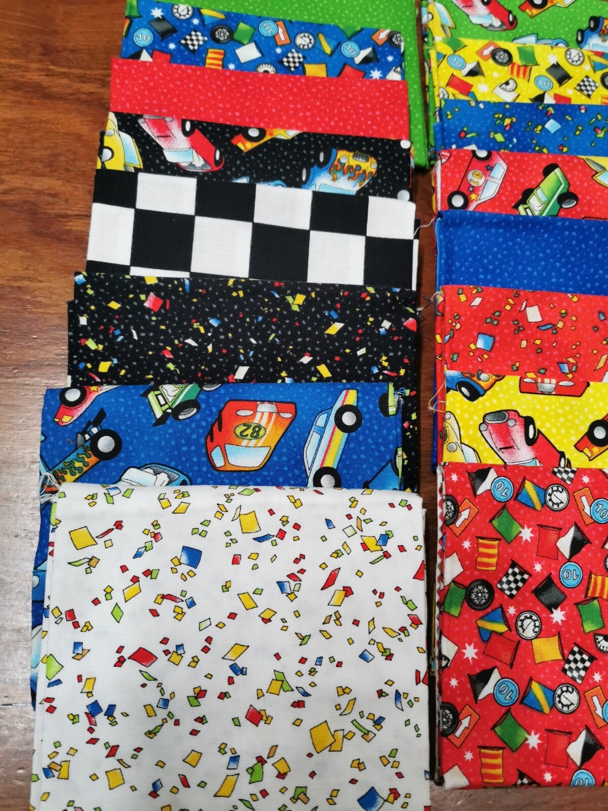 Fat Quarter Bundle: V'room Collection by Alvyn Inc.