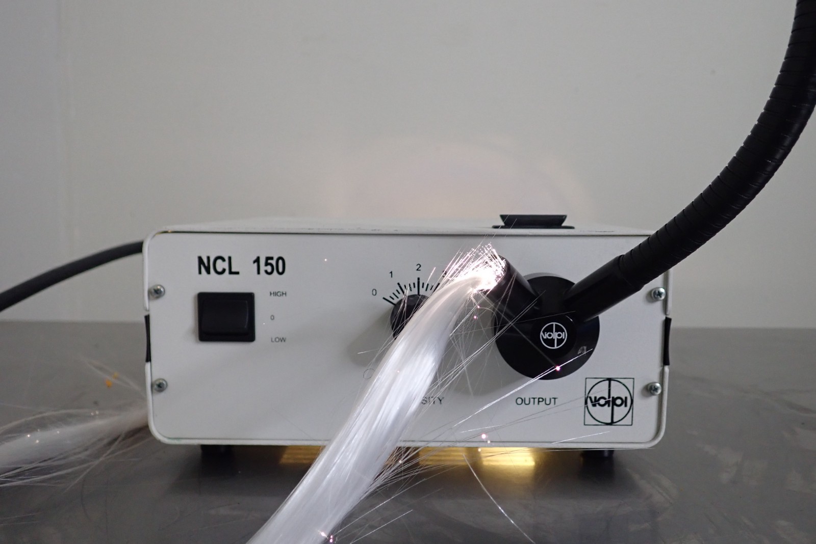 Volpi NCL 150 Fiber Optic Illuminator w/ Light Guide