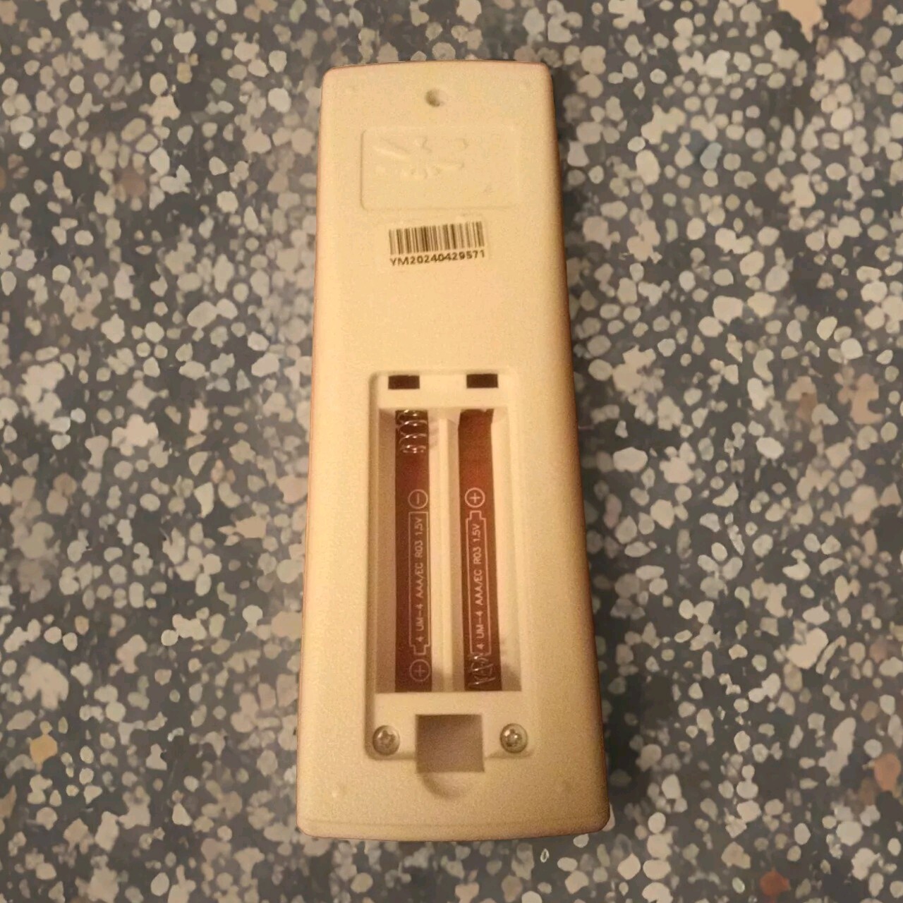 JF-018-X Low Medium High 8 Hour Ceiling Fan Light White Remote Control no Holder