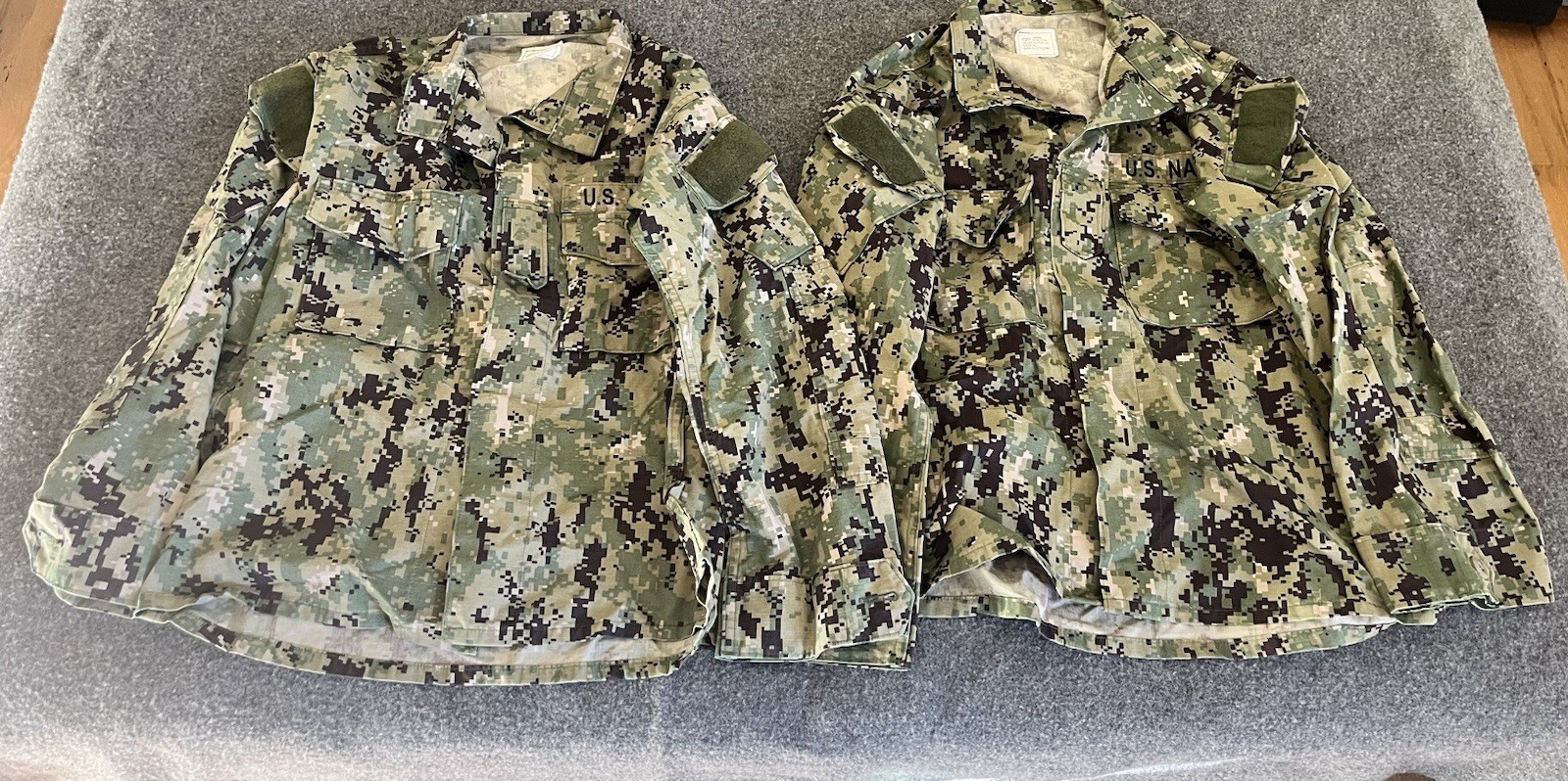 2 US Navy Type III Blouses Size Small Short In Great Shape No Fade