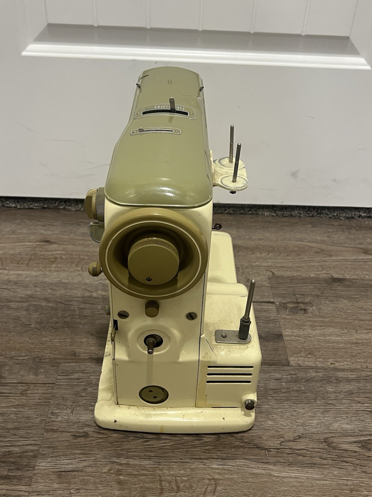 Vintage Bernina 530-2 Sewing Machine - Machine Only READ