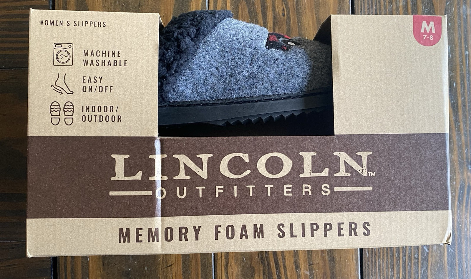Lincoln Outfitters Memory Foam Women’s M  Farm Truck Slip On Slippers New in Box