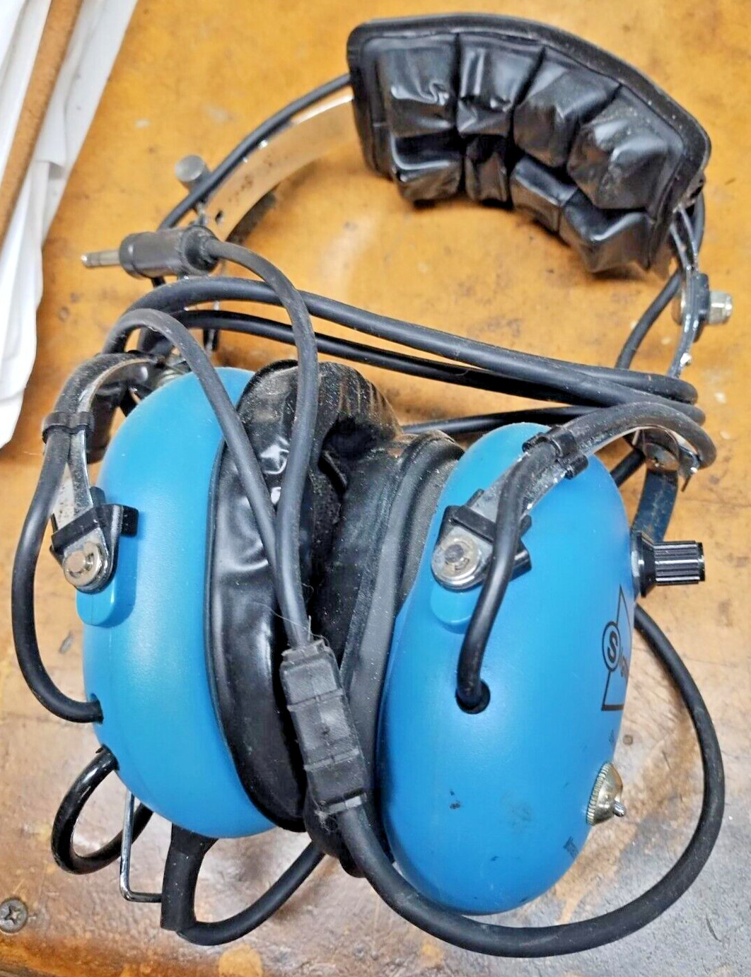 Sigtronics Headset with Microphone and Earpads, Model # S-45, Used