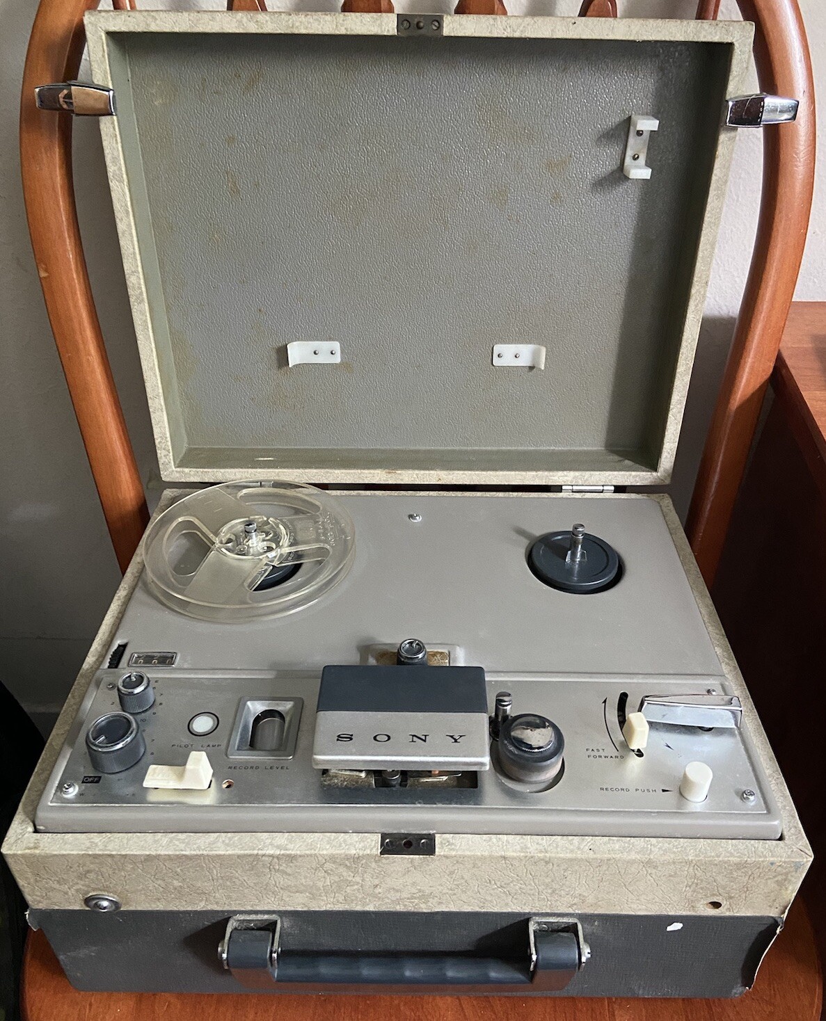 SONY Tapecorder 262-SL  (NO POWER CORD) (NOT TESTED)