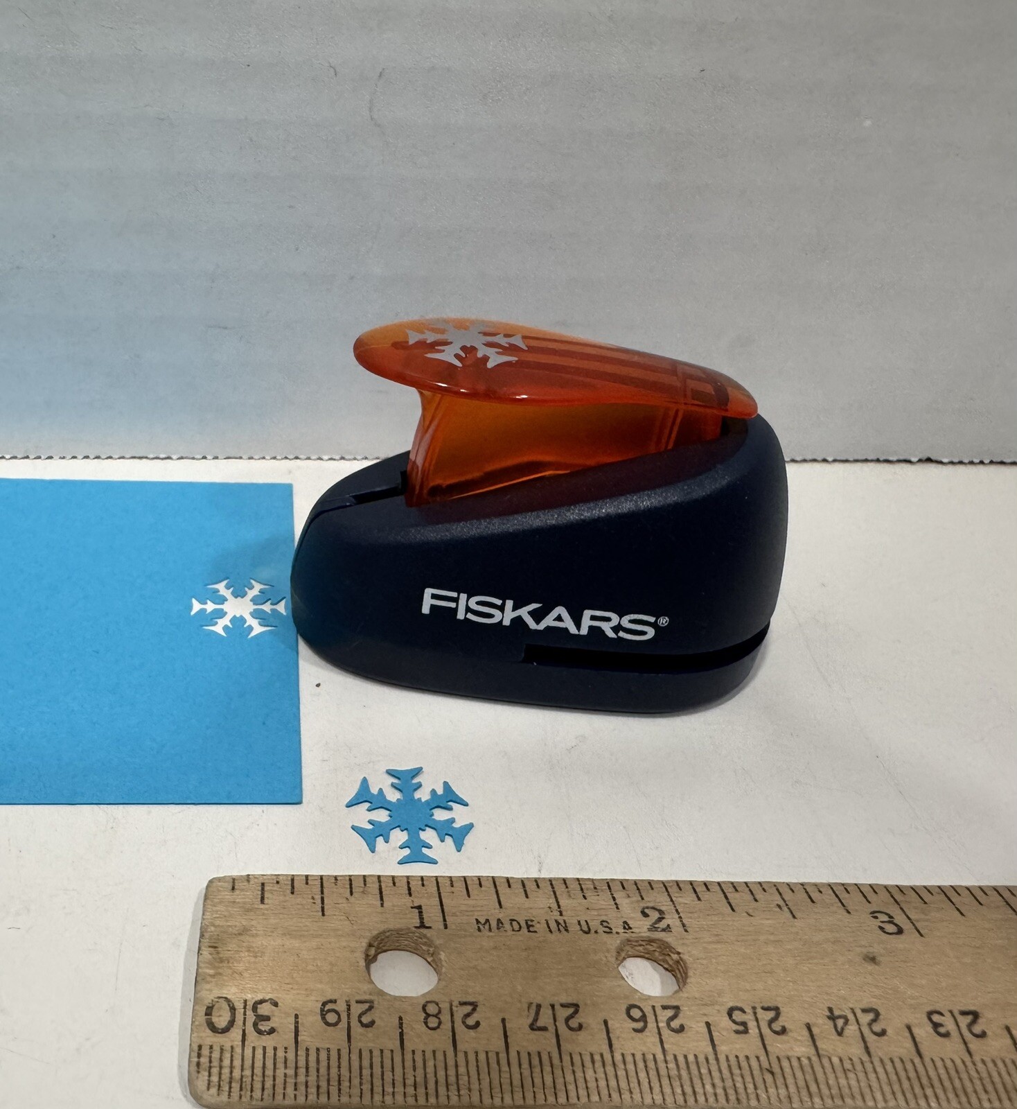 Fiskars   .96" Snowflake Lever Punch