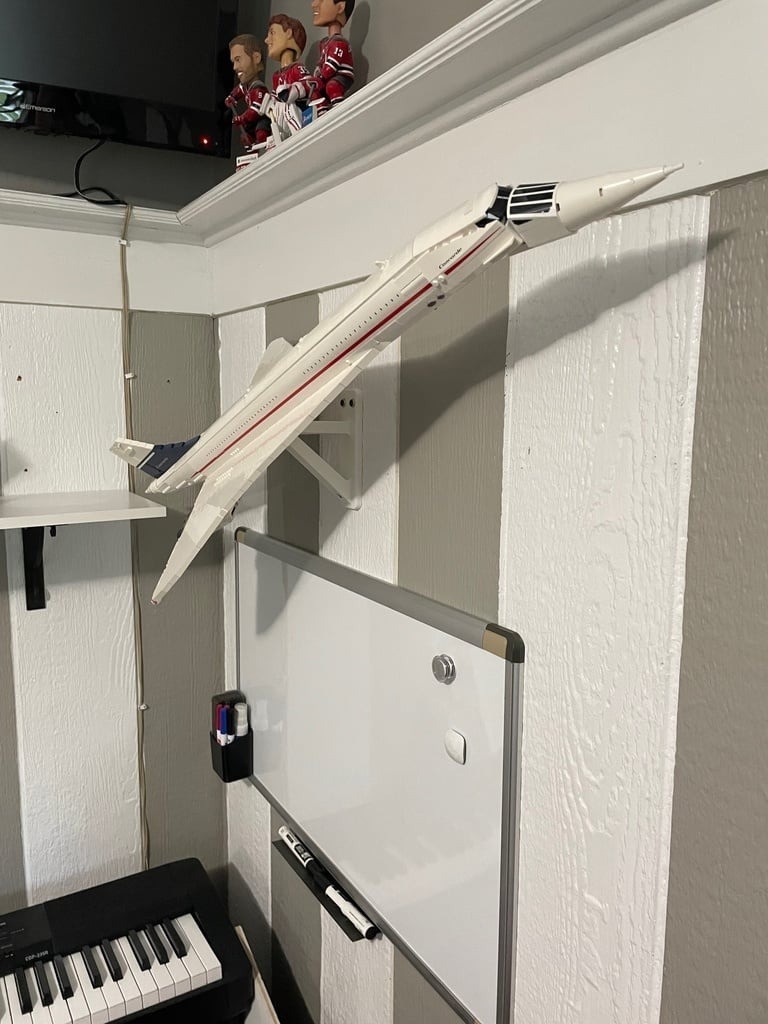 Lego Concorde Angled Wall Mount Display for Lego 10318 Concorde