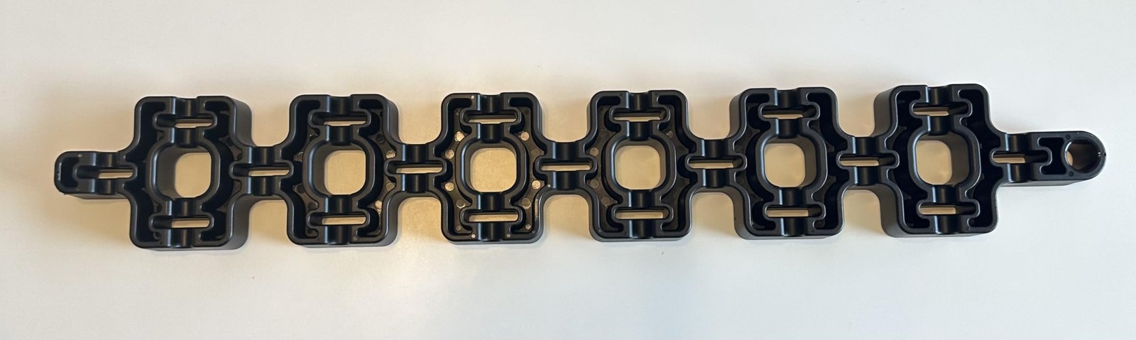 Ground Pounder Lineman Staple Stick 3/4" X 1/8", Black