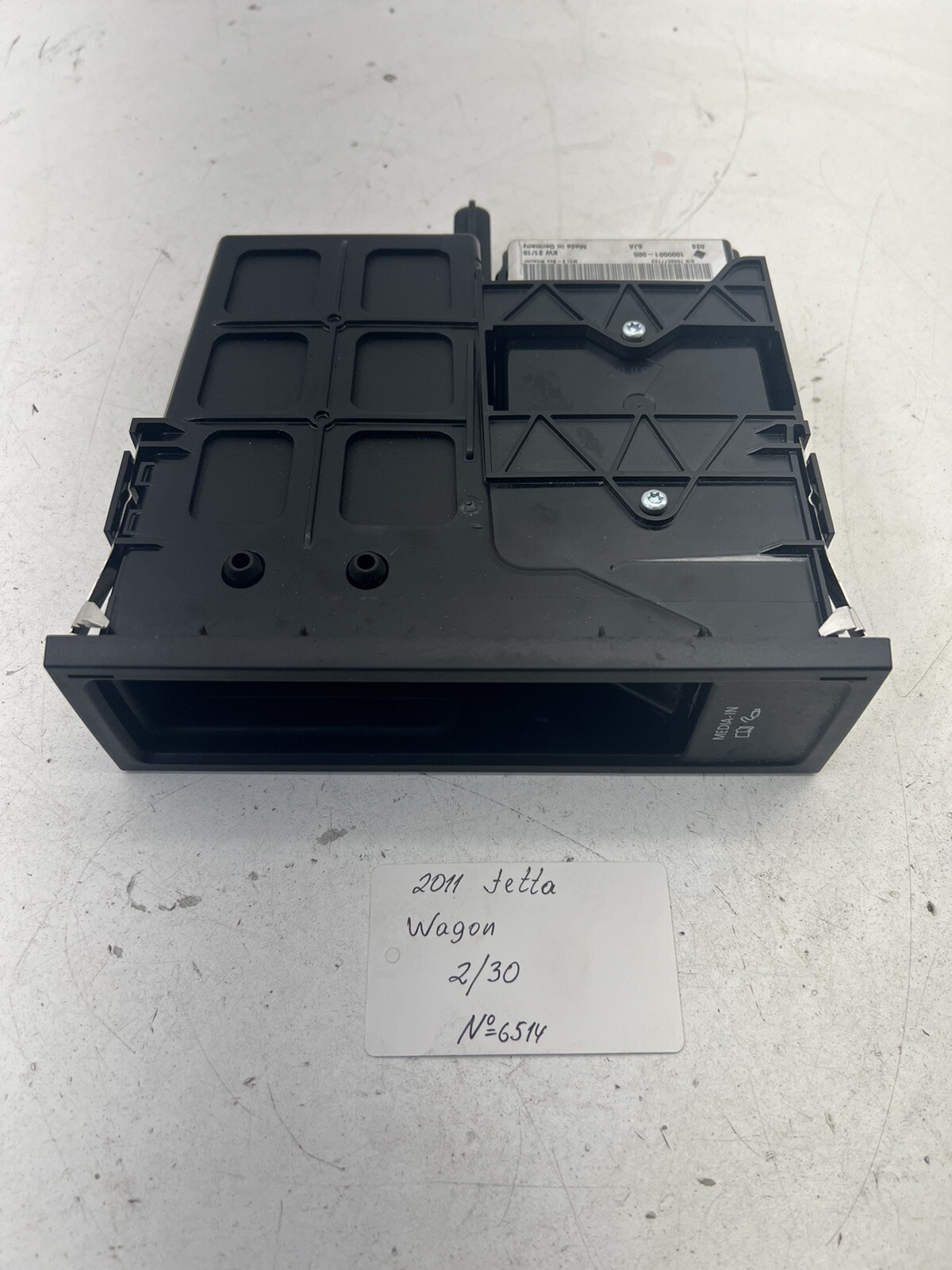 2010-2014 Volkswagen Jetta Sportwagen Input Interface Multimedia Module OEM.