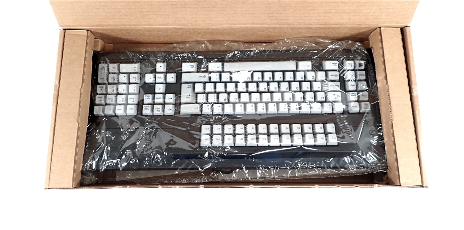New Sealed Unicomp UB40B5A PC 122 Buckling Spring USB Keyboard Black B250