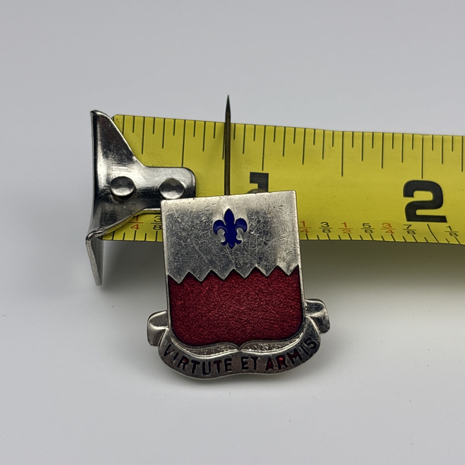 U.S. Military 106th Engineer Battalion DUI DI Insignia Crest Pin Back IE VIRTUTE