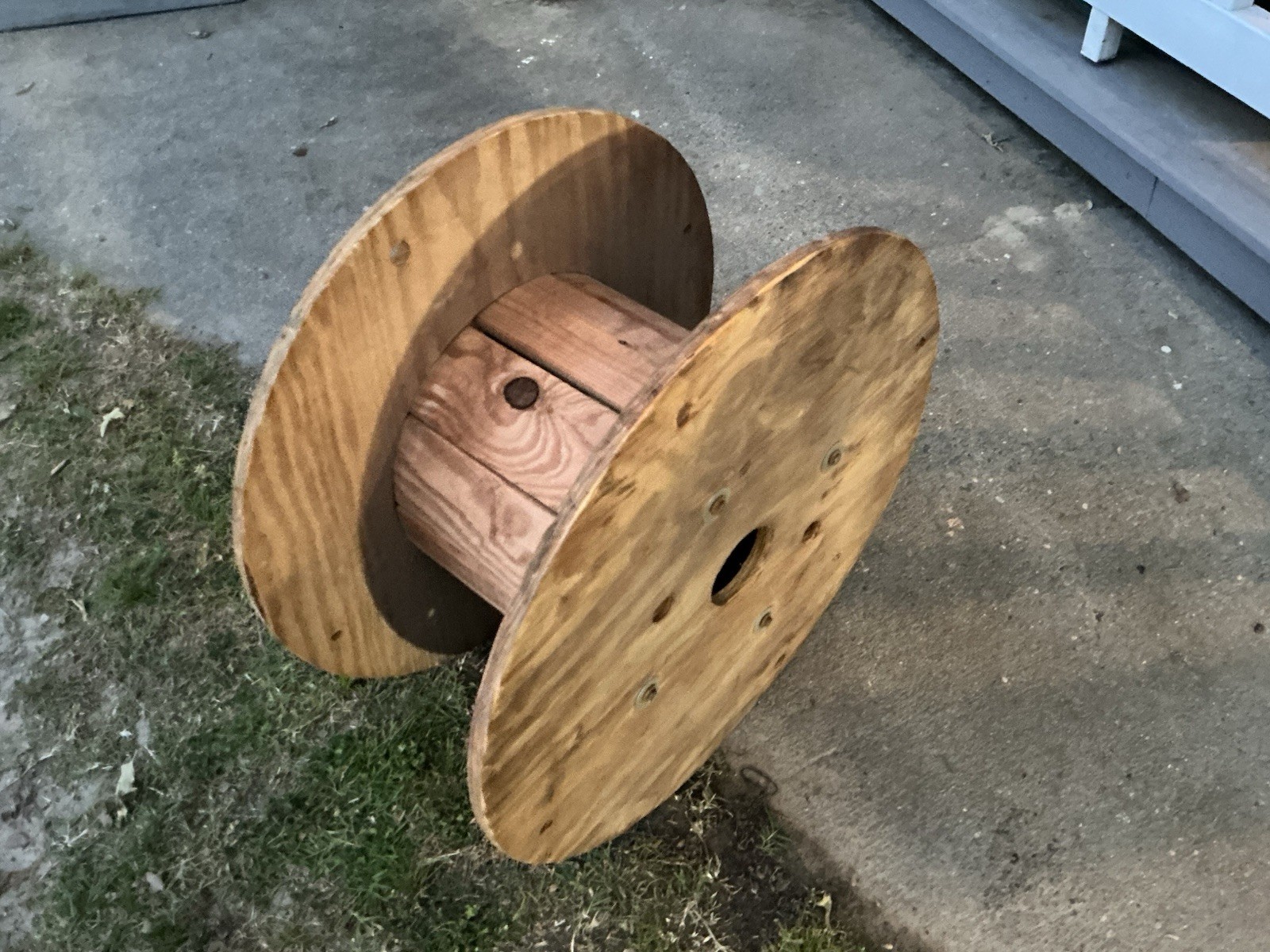 22"  X  11" Inch  wood  reel wooden wire spool Wood Center Bolted