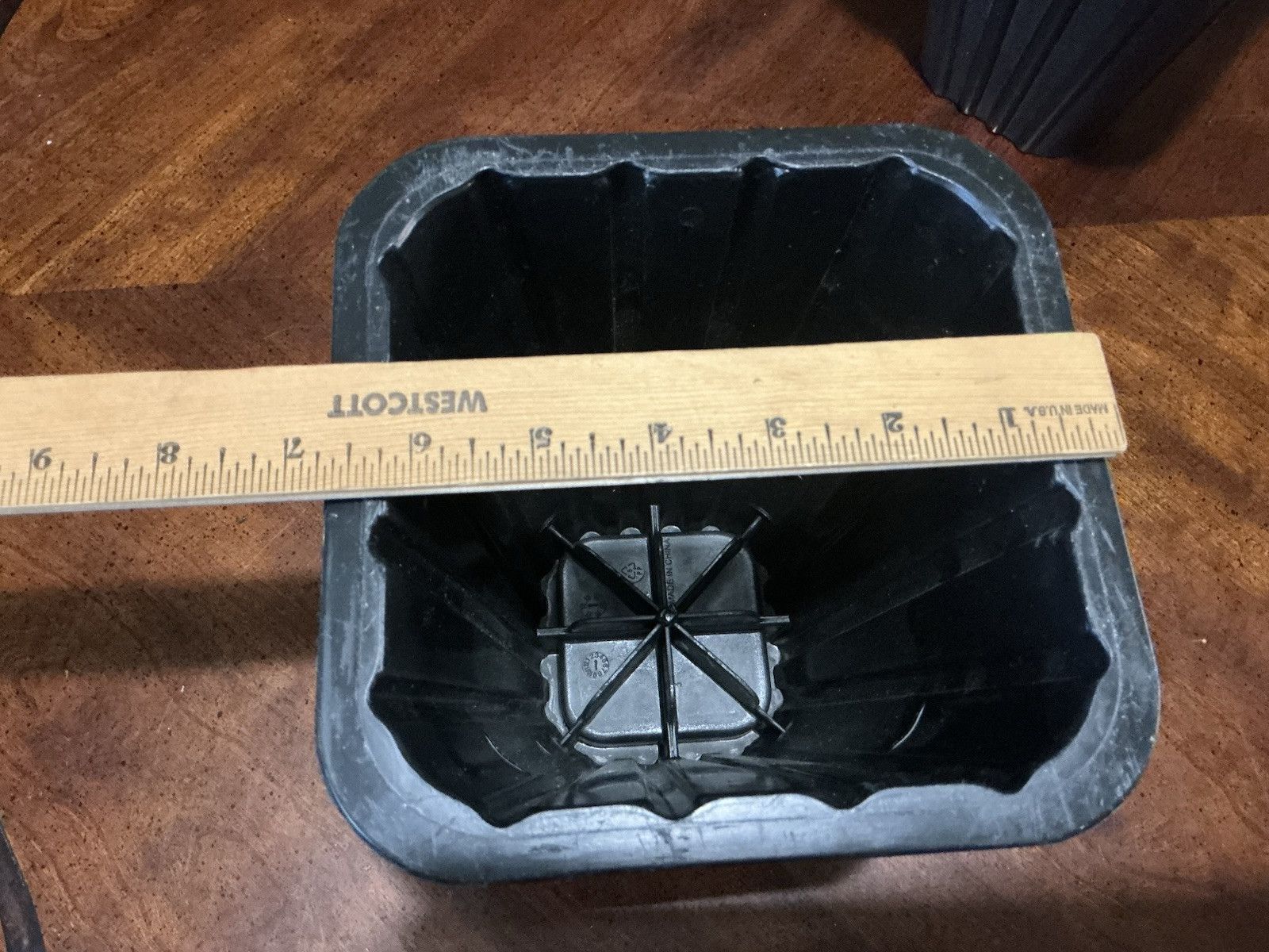 8 Inch Bed Risers 4-Pack Durable Heavy Duty Construction Ensures Black Accessory
