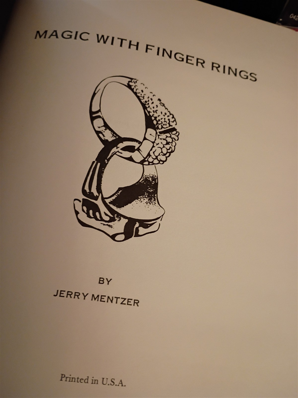 Magic with Finger Rings Jerry Mentzer & Stagger Ring (Himber Ring) HC DJ New