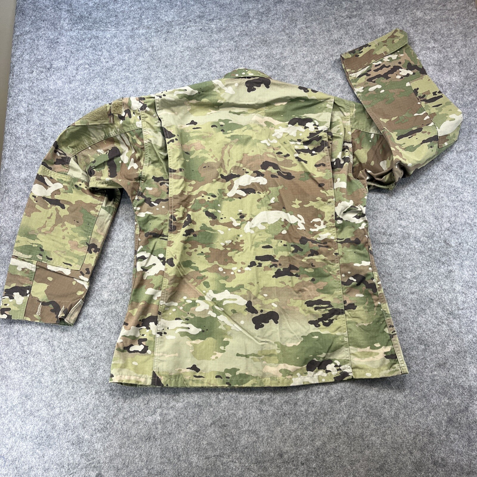 Army Combat Uniform Coat Medium Regular Unisex Insect Shield New