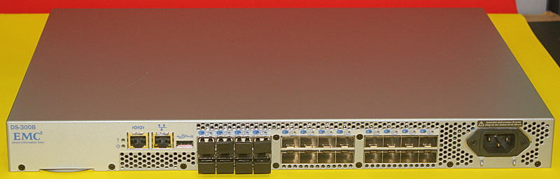 EMC DS-300B 100-652-541 Brocade 300 BR-320 8GB 8 Active Ports, 8 8GB SFP 4xAvail