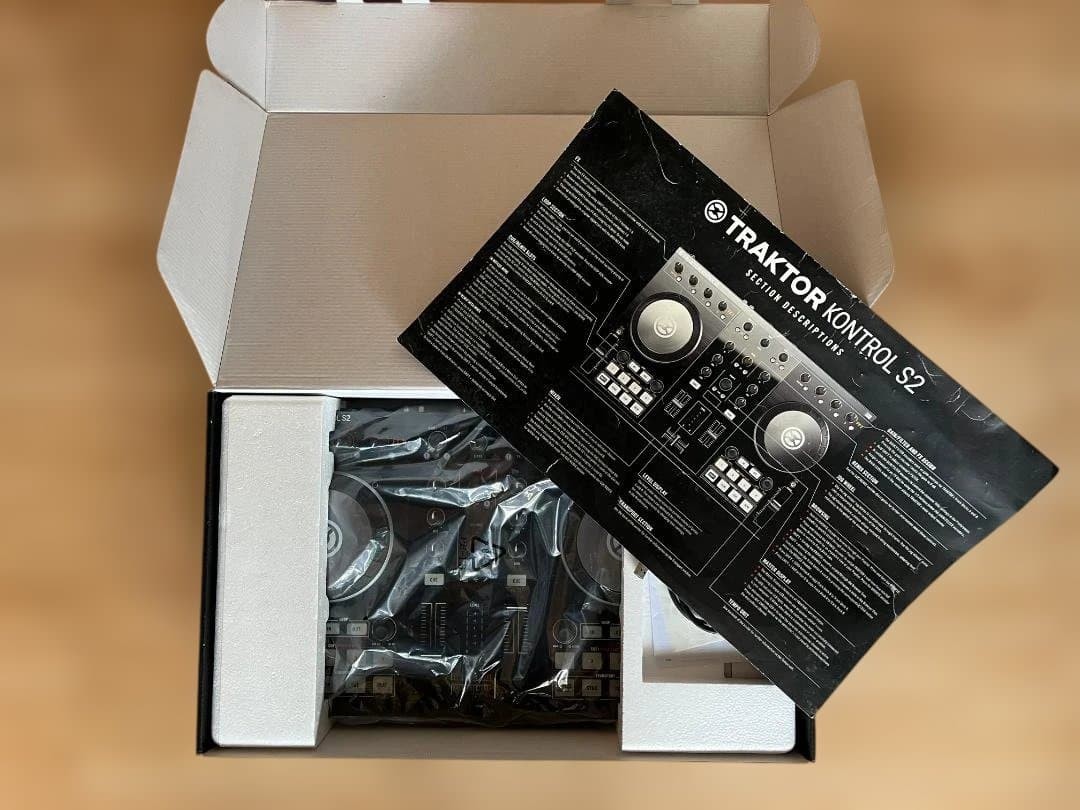 Native Instruments Traktor Kontrol S2 Mk3 DJ Controller #0002