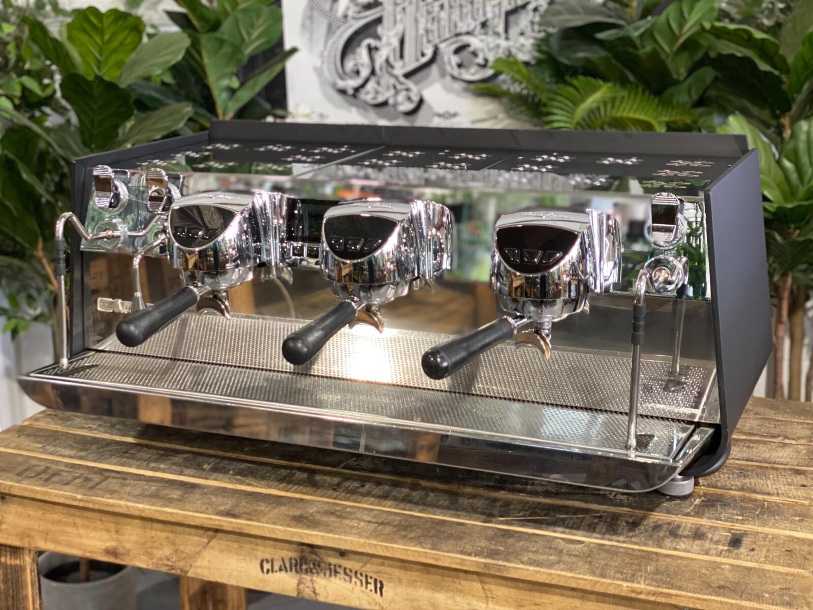 VICTORIA ARDUINO EAGLE ONE 3 GROUP ESPRESSO COFFEE MACHINE BLACK COMMERCIAL BAR