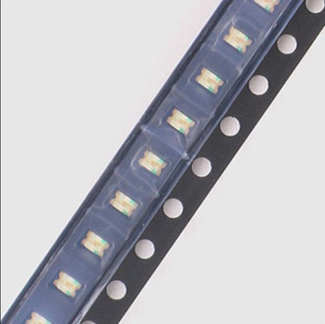 50 pcs SMD SMT 1206 Super bright GREEN LED lamp Bulb NEW