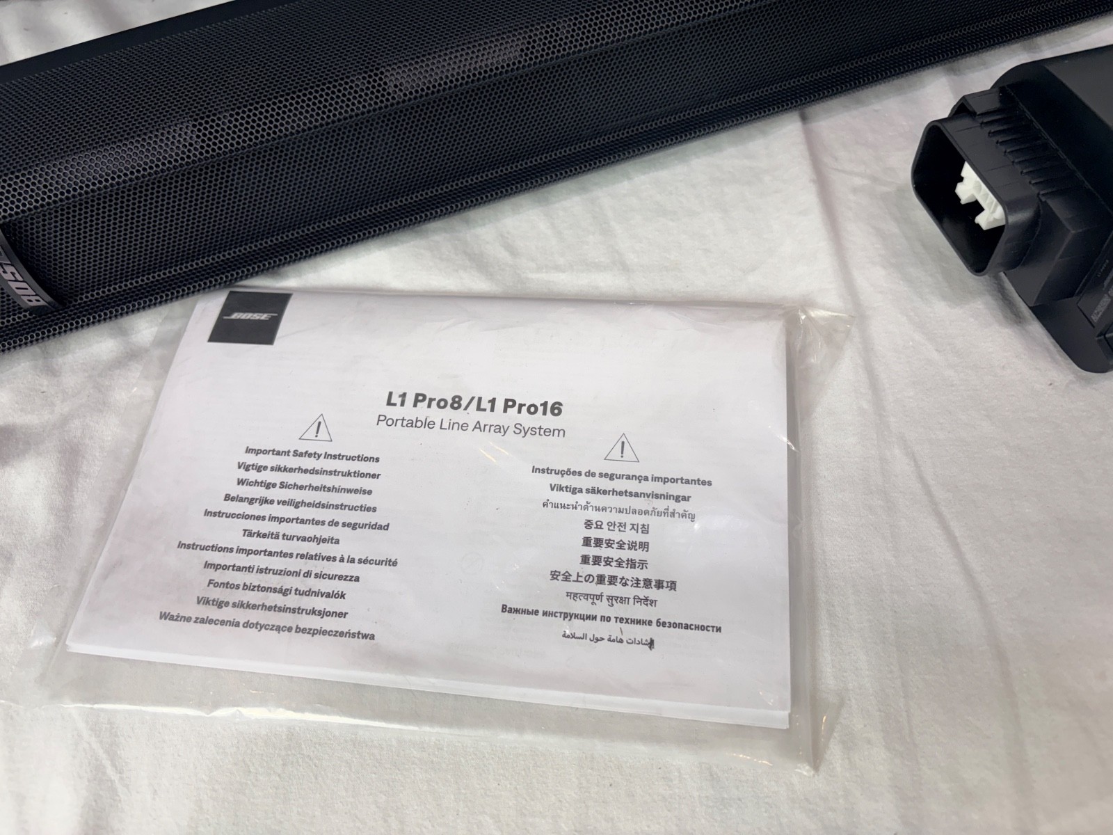 New OPEN BOX BOSE L1 PRO 16 Portable Line Array Subwoofer Speaker System w/ Case