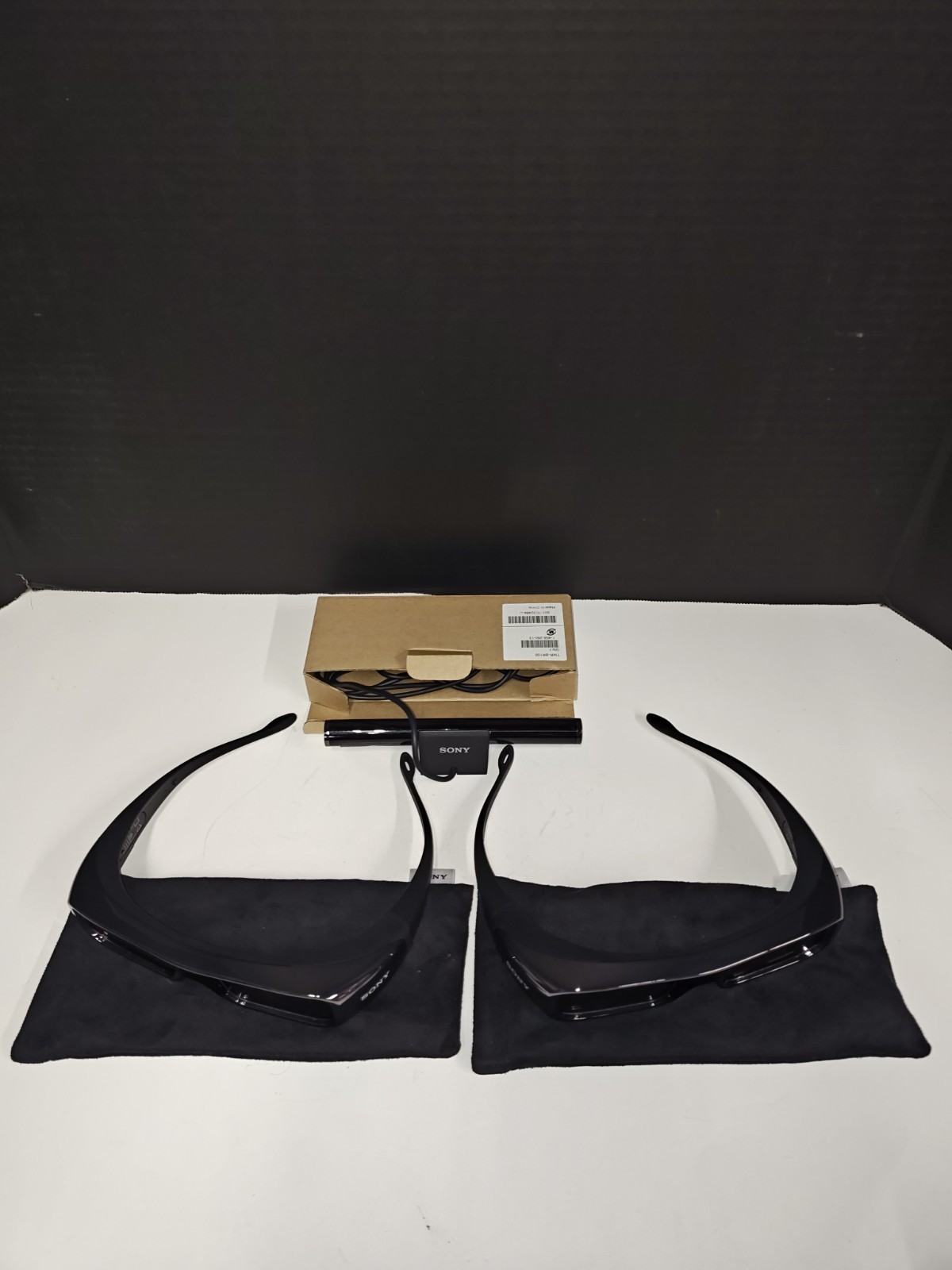 Sony TDG-BR100 Pair Of Adult Size 3D Black Active Glasses & TMR-BR100 Receiver