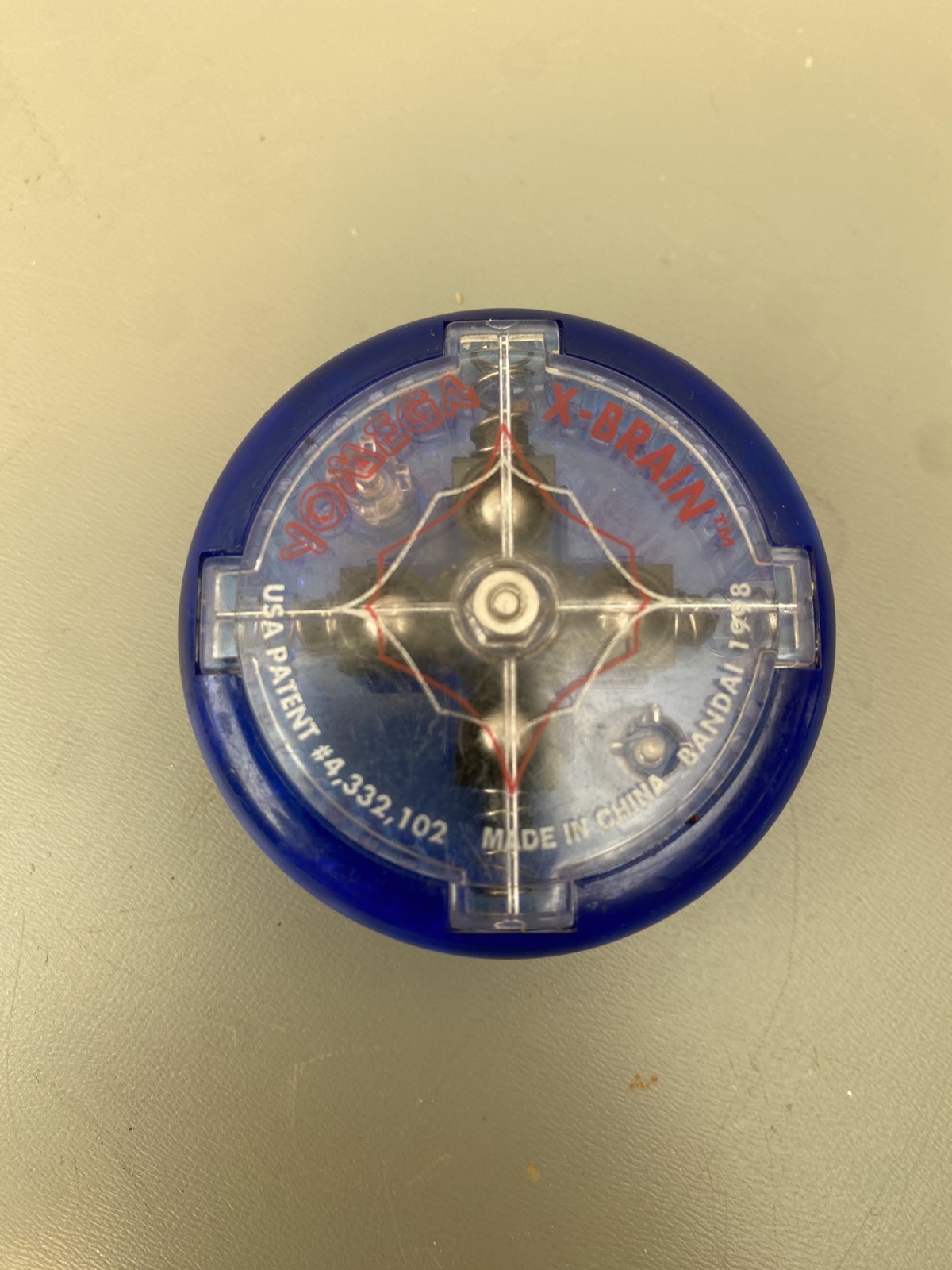 Vintage rare Blue Yomega  X-Brain Yo-yo, 1998 needs a string nice condition