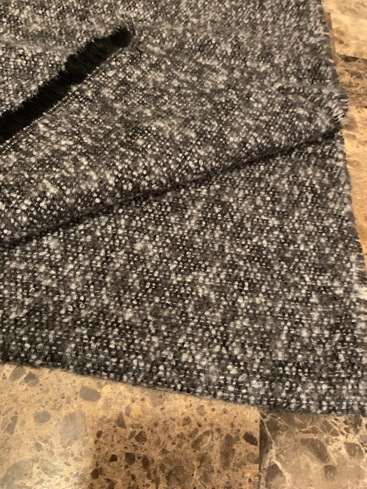 Pronto Uomo Mens Wearhouse Gray, Black & White Marled Mens Scarf Super Soft NWT