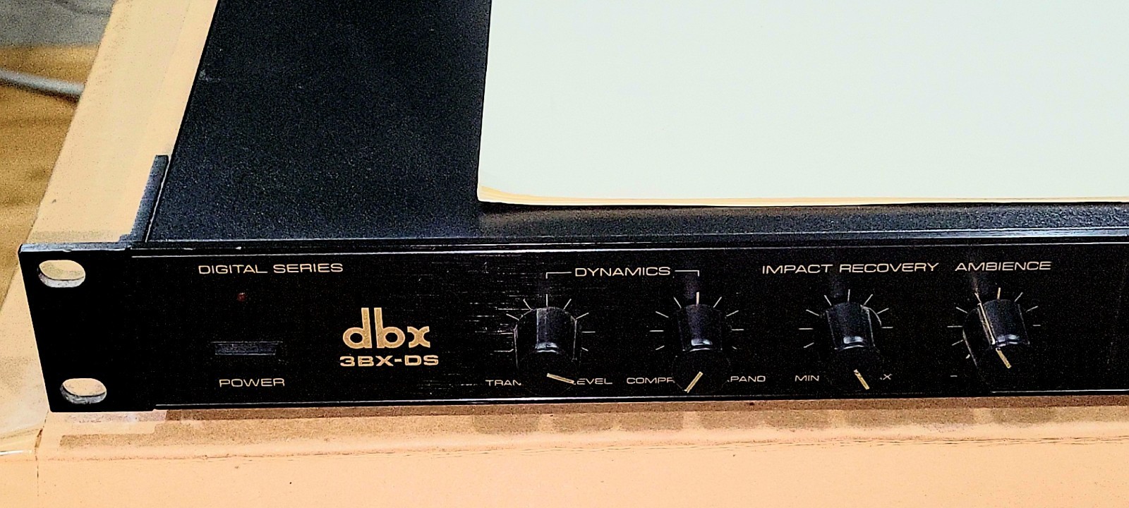 Beautiful DBX 3BX-DS Digital Series Dynamic Range Controller Expander