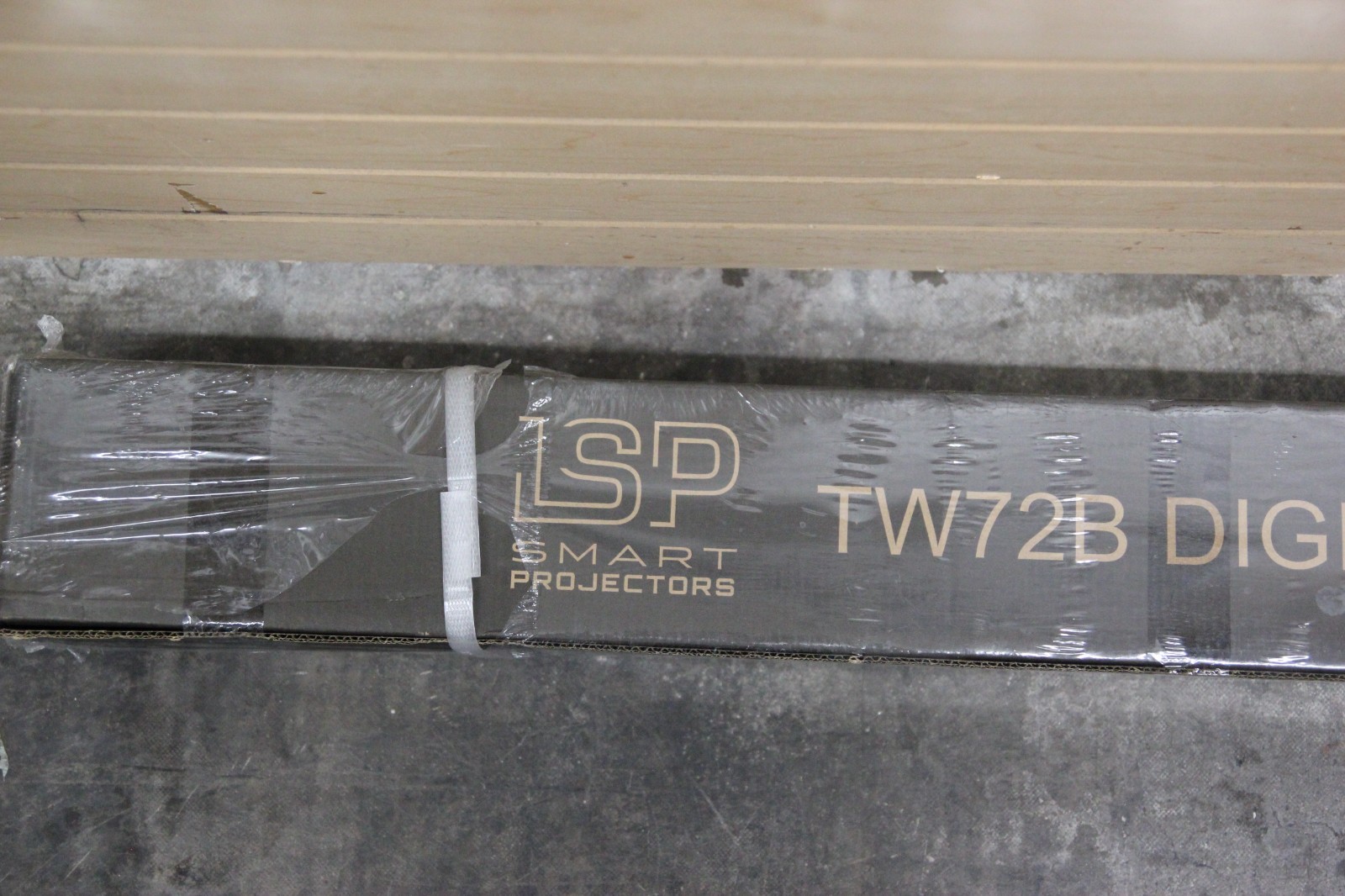 LSP TW72B Digital Projector Self Lock Screen
