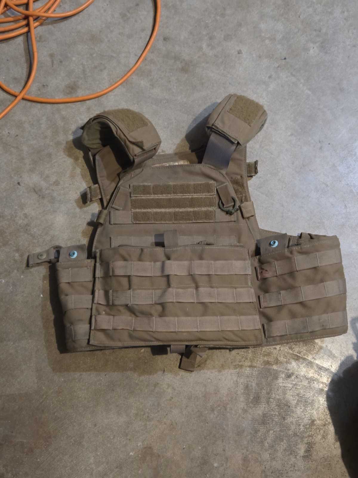 LBT 6094A MOLLE Tactical Vest Plate Carrier Medium Brown Nylon Adjustable