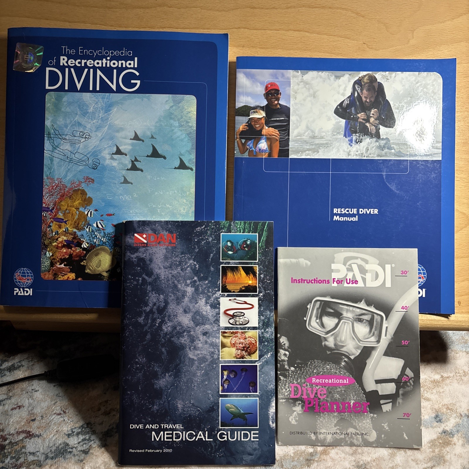 The Encyclopedia Of Recreational DIVING Manual Set, Rescue Diver, PADI, Medical