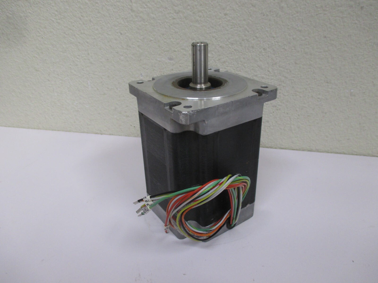NEW OLD STOCK! FANUC STEPPER MOTOR 35005685A