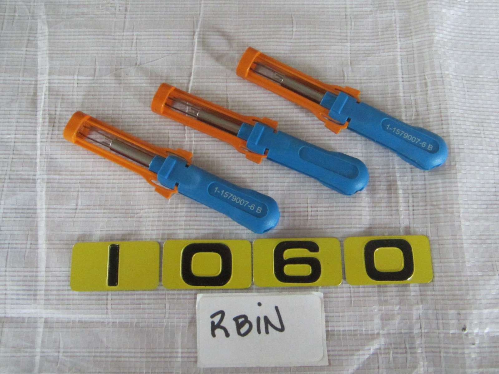 TE CONNECTIVITY 1-1579007-6 B  EXTRACTION TOOL         LOT OF 3       115790076B