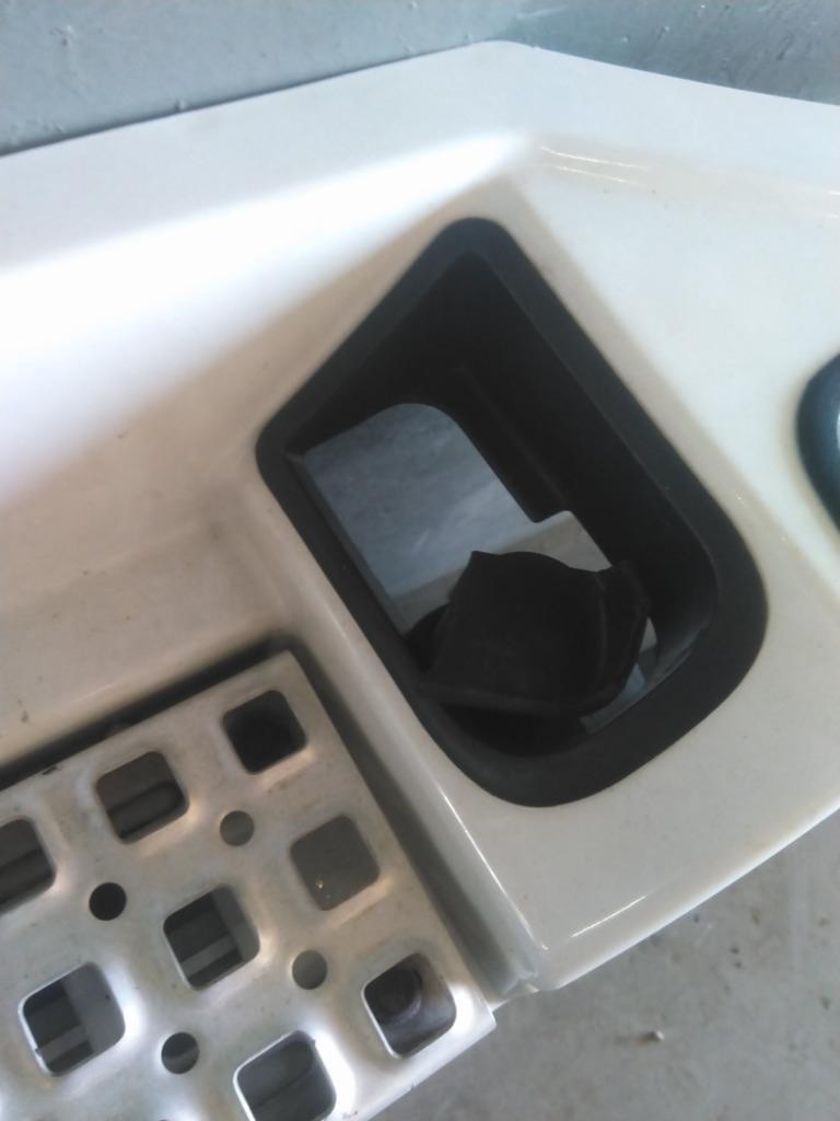 For 2018 VOLVO VNL SIDE FAIRING Left , IL